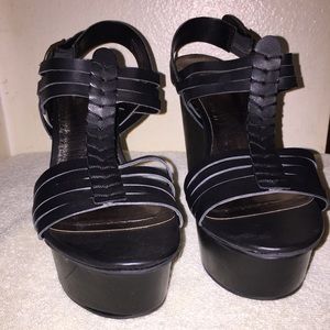 Black Wedges