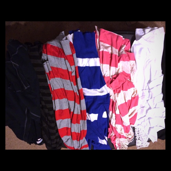 ✔️✔️BUNDLE❤️❤️ 7 over shirts&sweaters all together