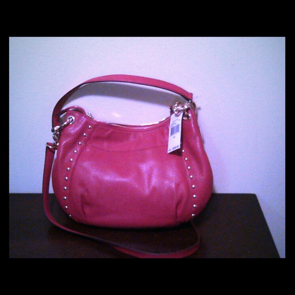 *Sold*Authentic Mk Middleton convertible shoulder