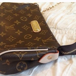 💢Adorable purse. 💢