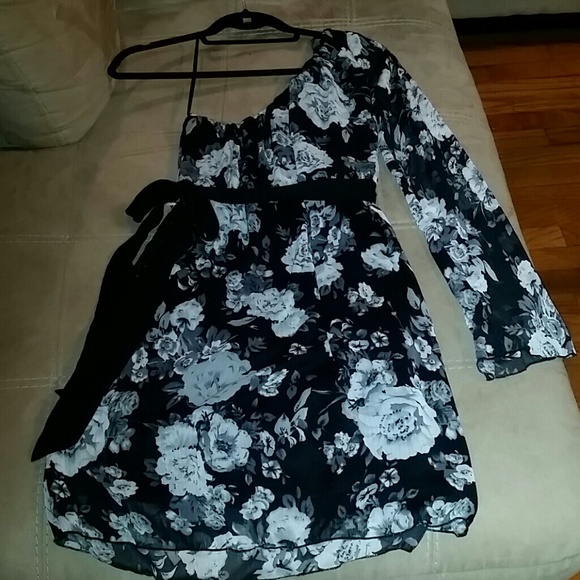 Off the shoulder floral dress