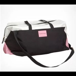 NWT Victoria's Secret Getaway Large Duffle Bag
