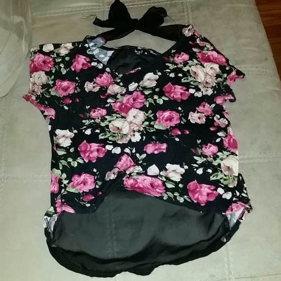 Crop top - Picture 1 of 2