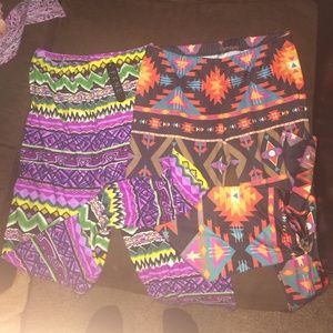 2 pairs of cute print leggings
