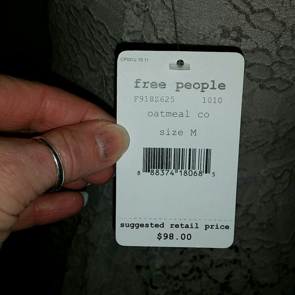 SOLD IN BUNDLE Free People lace dress. - Picture 4 of 4