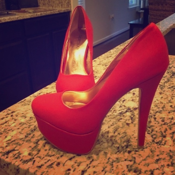 Bertini Shoes - ‼️SOLD ON MERCARI‼️NWT Bertini heels