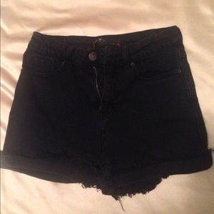 ONE HOUR SALE!!❤️❤️High wasted black denim shorts