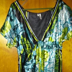 Beautiful new shirt. No tags but never worn