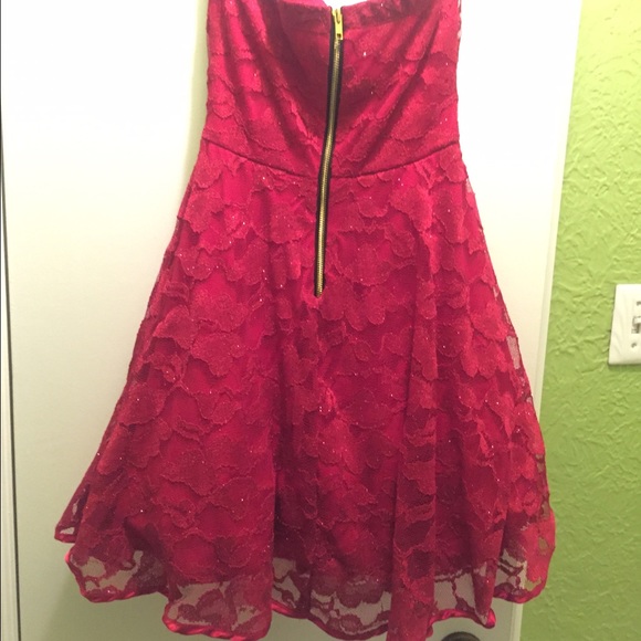 Red Dress - Picture 2 of 4