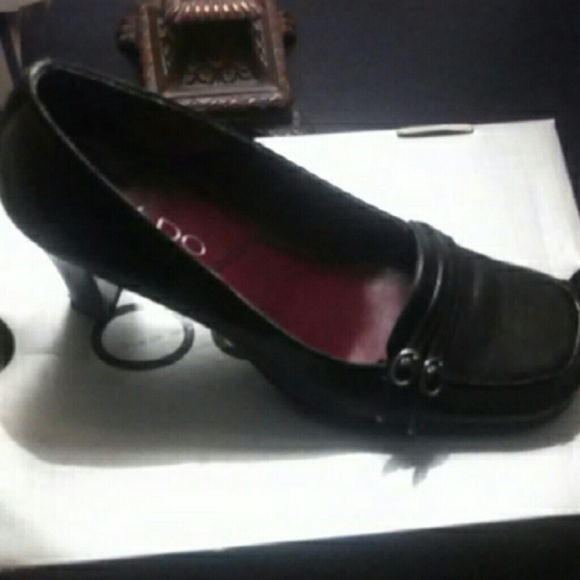 Super cute Aldos womens shoes!