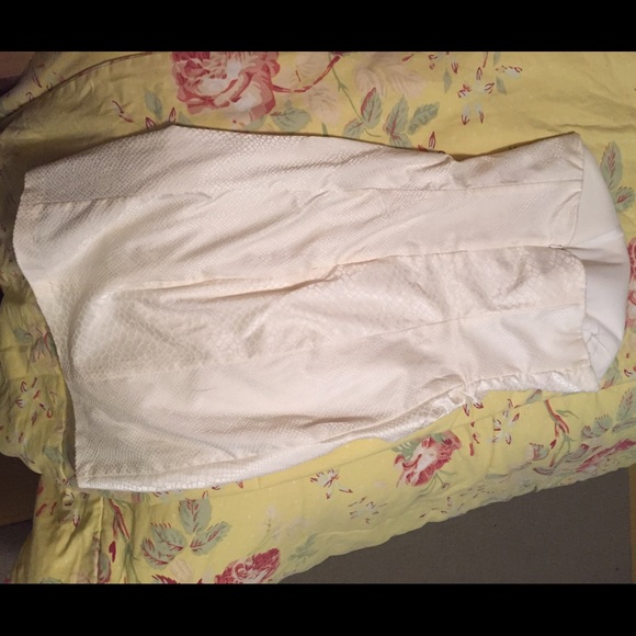 Off-white Formal Dress - Picture 4 of 4