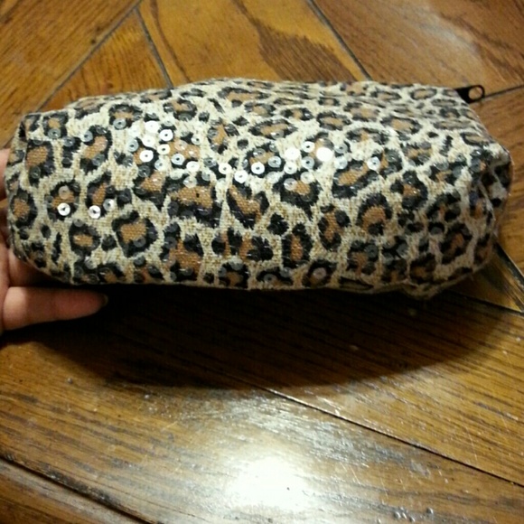 Leopard printed MAKE UP BAG with clear sequence - Picture 4 of 4