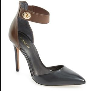 ✨COACH✨ My precious Housten Heels