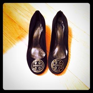 Tory Burch black & gold suede Amy pumps
