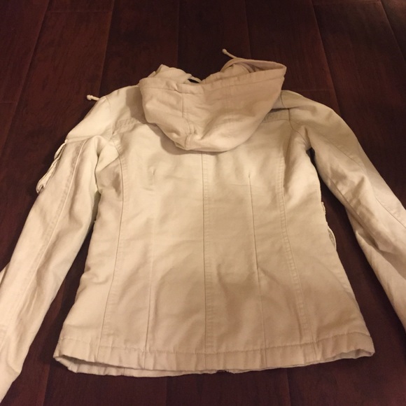 Jacket - Picture 3 of 4