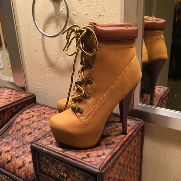 Shoes - Trendy high heels