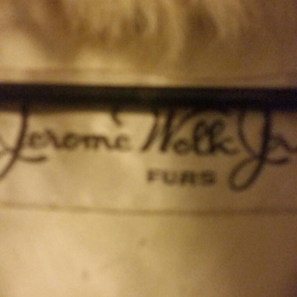 100%  fur side tie vest. - Picture 4 of 4