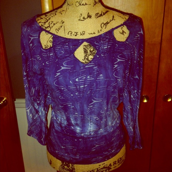 Fitted boat neck top