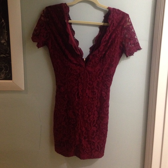 Toby cranberry skintight dress