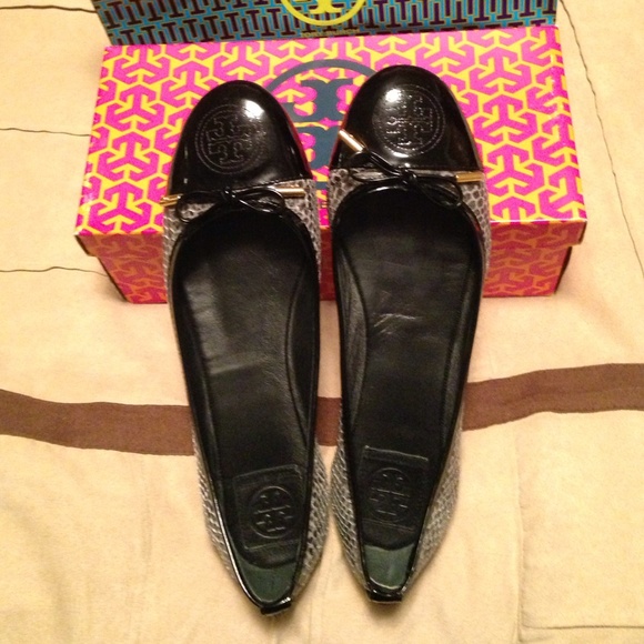 Tory Burch Shoes - Tory Burch Grey animal print shoes