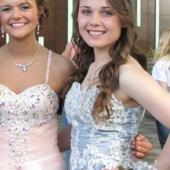 Prom Dress - Picture 2 of 4