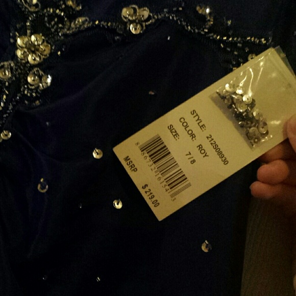 Beautiful dark blue prom dress NWT - Picture 3 of 4