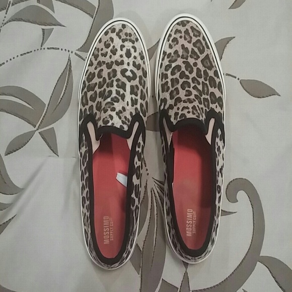 Leopard slip on shoes