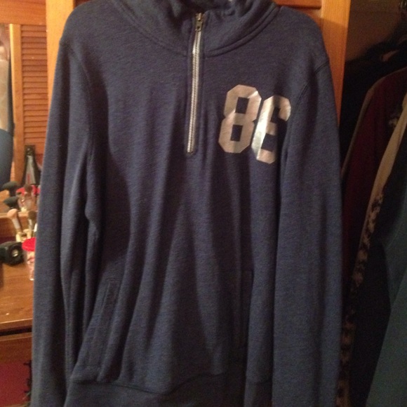 💫💫SALE!!! VS quarter zip