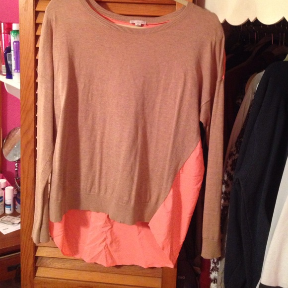 Gap sweater hot pink back