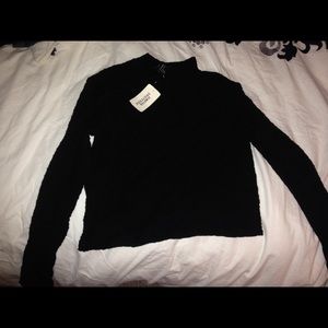 Forever 21 slight crop turtleneck style shirt