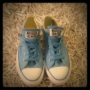 Light blue Converse Chuck Taylor's