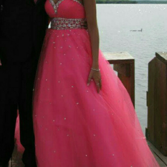 Beautiful Prom Dress - Picture 2 of 3