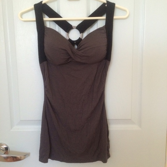 Wyl gray cross back top