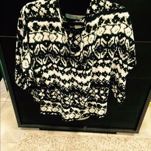 Exotic Pattern Black &White Blouse