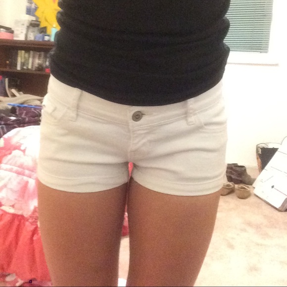 White hollister shorts