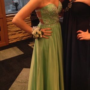 SIZE 4 LONG PROM DRESS! MINT GREEN