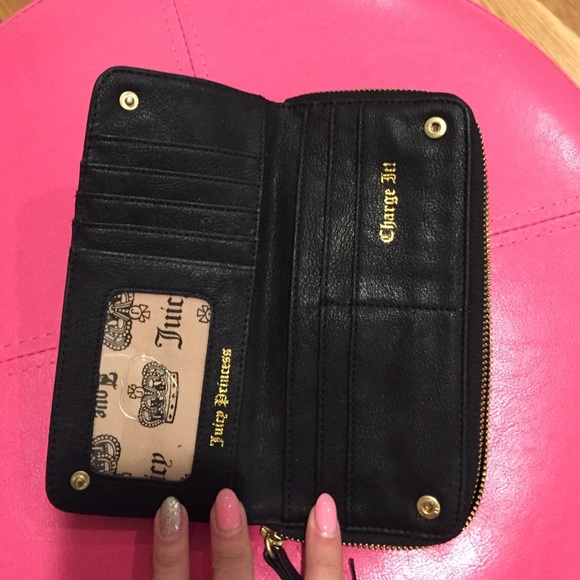 Sold !! Leopard print Juicy Wallet 🎀 - Picture 3 of 4