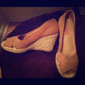 MICHAEL KORS Tan Suede Espadrilles Wedges☺️