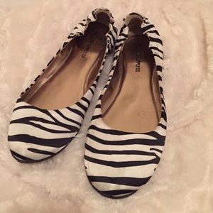 Zebra print flats
