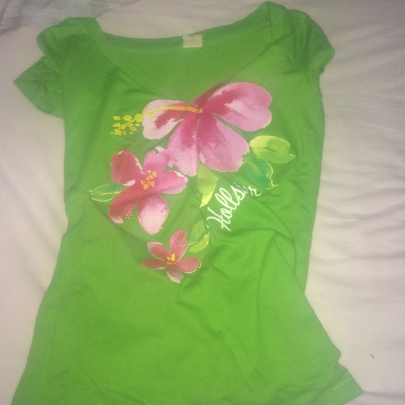 Hollister t shirt