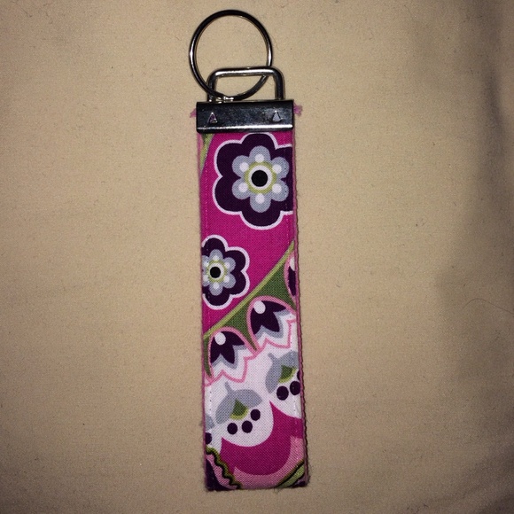 Monogram 'K' Keychain - Picture 2 of 2