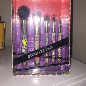 Sonia kashuk Brush set