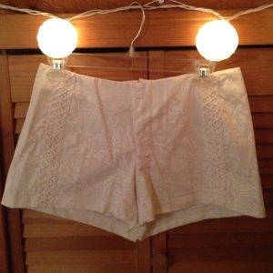 🌸White Lilly Pulitzer Liza Shorts🌸