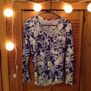 💙Lilly Pulitzer Octopus Jodie V-Neck Printed Top
