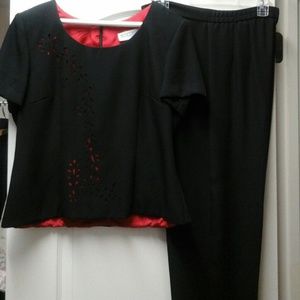 Jessica Howard red and black pantsuit