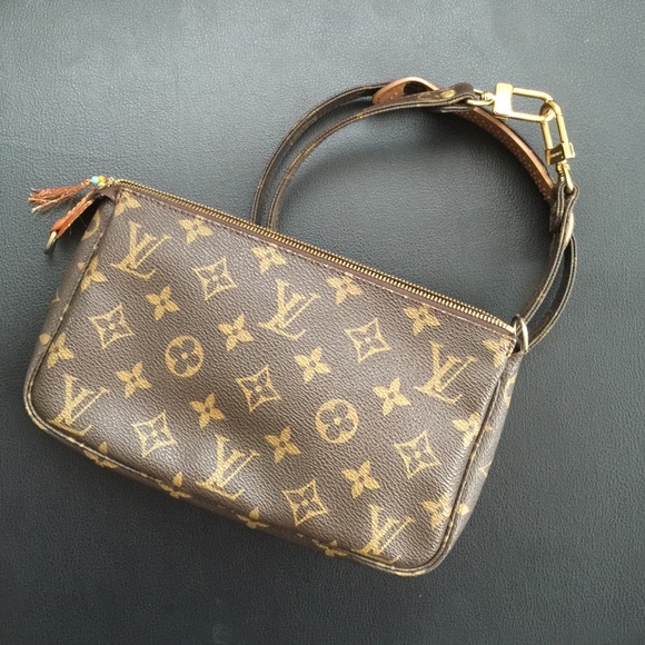 Louis Vuitton Pochette