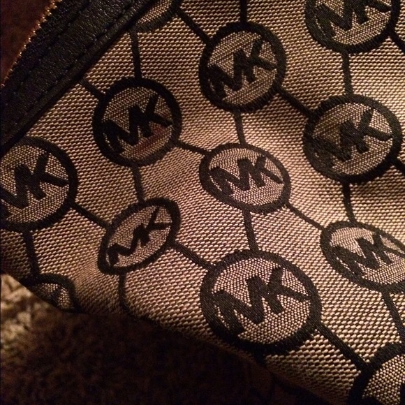 Authentic Michael Kors pre own bought it on here. - Picture 3 of 4