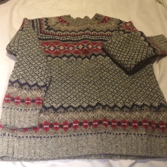 Men's cable knit sweater, lots of colors.