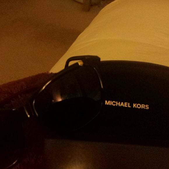 Authentic MK - Picture 3 of 3