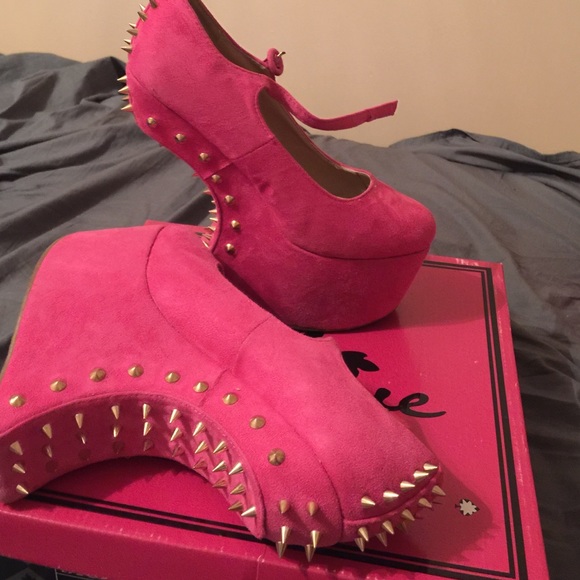 Cute heeless wedges
